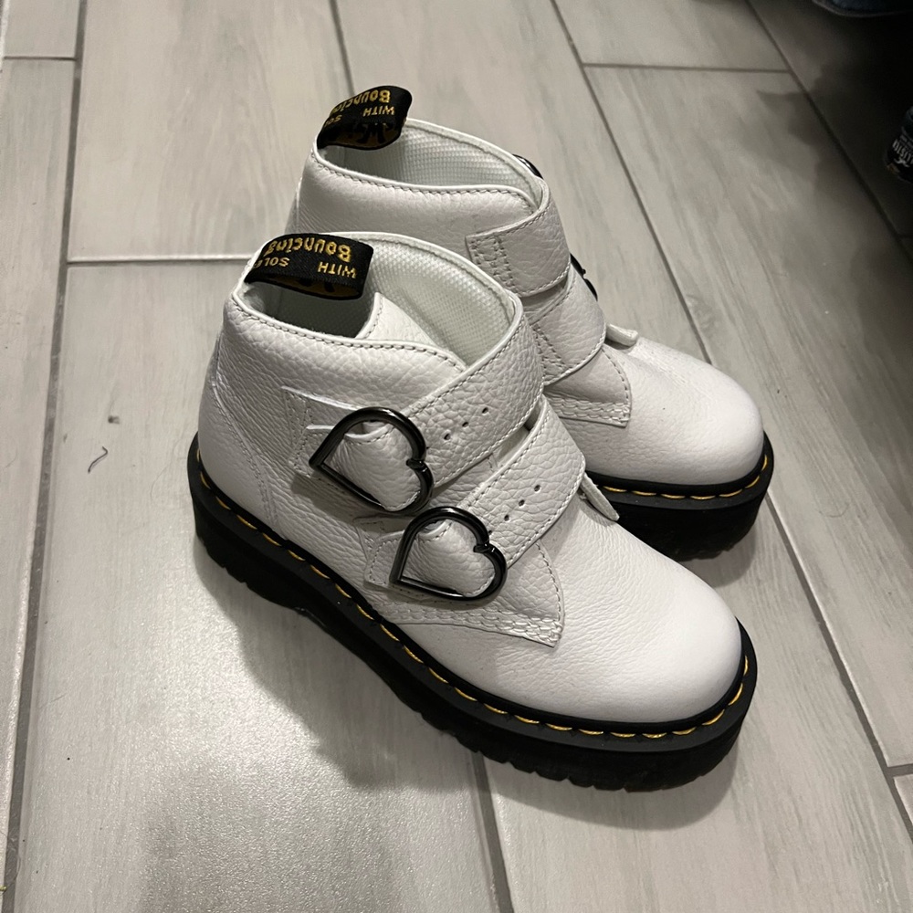 Dr. Martens DEVON HEART LEATHER PLATFORM BOOTS